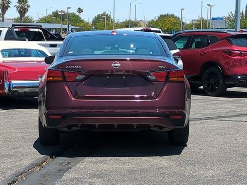 Used 2024 Nissan Altima 2.5 SV FWD image 7