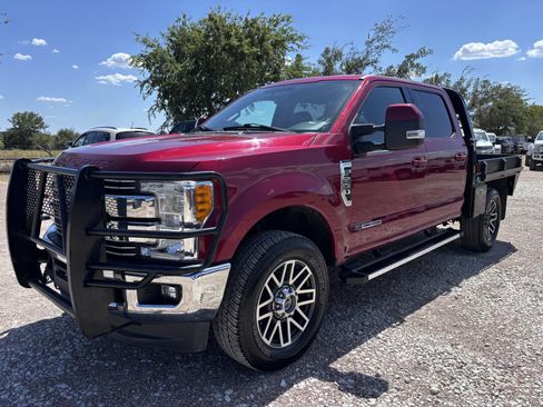 Used 2017 Ford F250 Lariat w/ Lariat Value Package AWD/4WD image 1