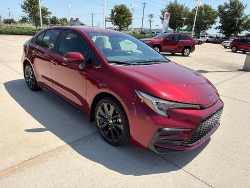 Used 2026 Toyota Corolla SE w/ SE Package FWD image 6