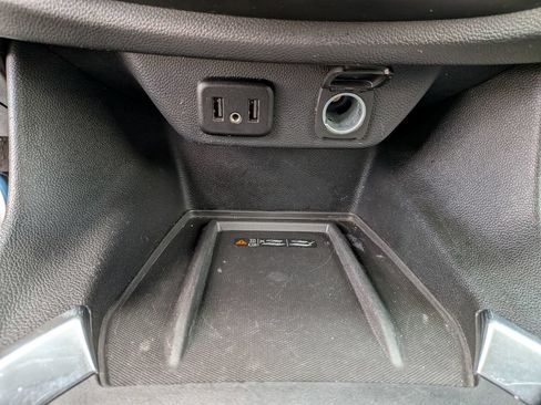 Used 2023 Chevrolet Traverse LT w/ LPO, Cargo Package FWD image 34
