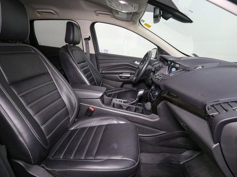 Used 2019 Ford Escape Titanium image 17