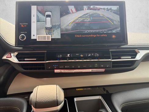 New 2026 Toyota Sienna Platinum AWD/4WD image 17