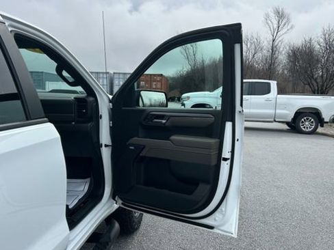 Used 2023 Chevrolet Silverado 1500 ZR2 w/ Technology Package image 48