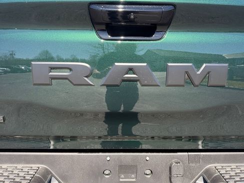 New 2026 RAM 1500 Laramie AWD/4WD image 17
