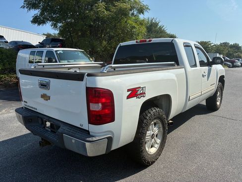 Used 2011 Chevrolet Silverado 1500 LT w/ All-Star Edition AWD/4WD image 4