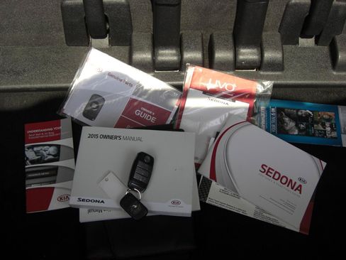 Used 2015 Kia Sedona EX FWD image 14