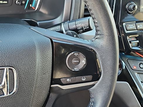 Used 2023 Honda Odyssey Touring image 29