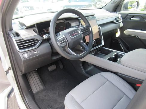 New 2026 GMC Acadia Elevation FWD image 13