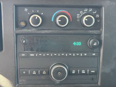 Used 2023 Chevrolet Express 3500 w/ Power Convenience Package RWD image 17