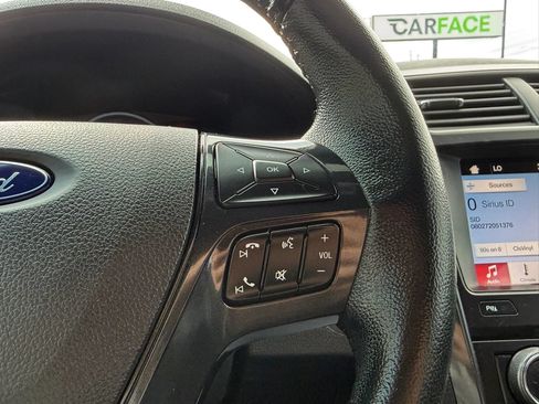 Used 2018 Ford Explorer XLT w/ Equipment Group 202A AWD/4WD image 31