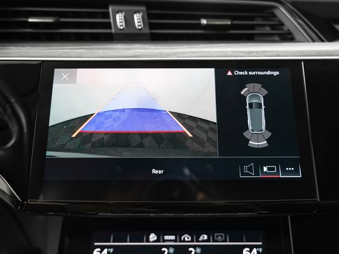 Certified 2024 Audi Q8 e-tron Premium AWD/4WD image 19