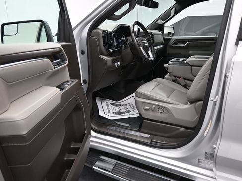 Used 2022 GMC Sierra 1500 SLT AWD/4WD image 11
