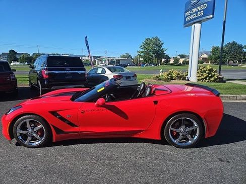 Used 2015 Chevrolet Corvette Stingray Convertible w/ 3LT Preferred Equipment Group RWD image 5