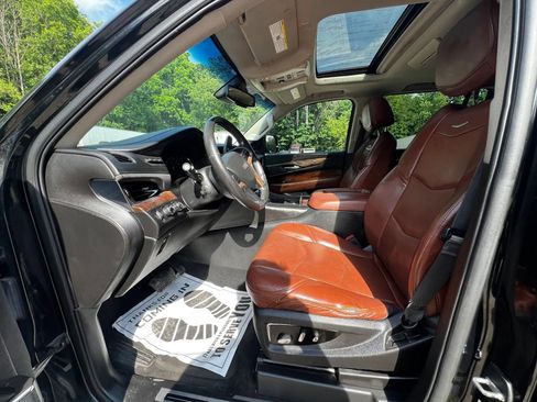 Used 2016 Cadillac Escalade ESV Premium AWD/4WD image 9