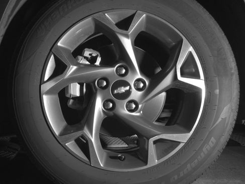 Used 2025 Chevrolet Trax LT w/ LT Convenience Package FWD image 12
