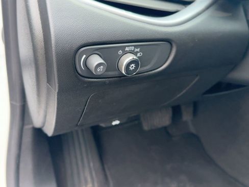 Used 2023 Chevrolet Malibu LT image 18