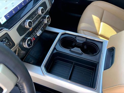 Certified 2022 Ford F250 Lariat w/ Lariat Ultimate Package image 16