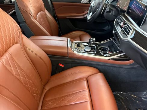Used 2019 BMW X7 xDrive50i w/ Premium Package AWD/4WD image 18