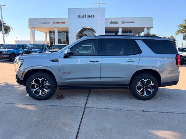 Used 2025 GMC Yukon AT4 w/ AT4 Premium Package AWD/4WD image 4