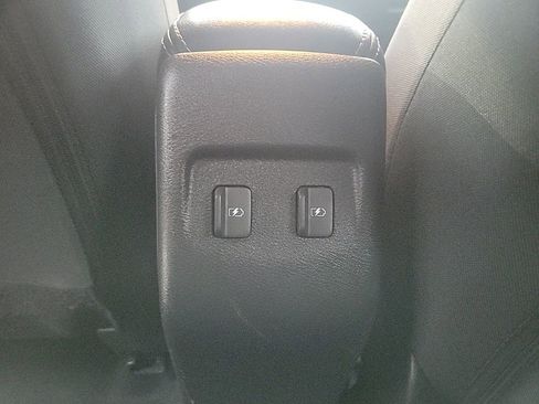 Used 2021 Nissan Kicks SV image 14