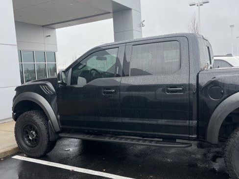 Used 2018 Ford F150 Raptor w/ Equipment Group 802A Luxury image 14