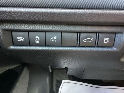 Used 2025 Toyota Camry LE image 22