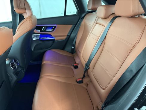 Used 2023 Mercedes-Benz GLC 300 image 27