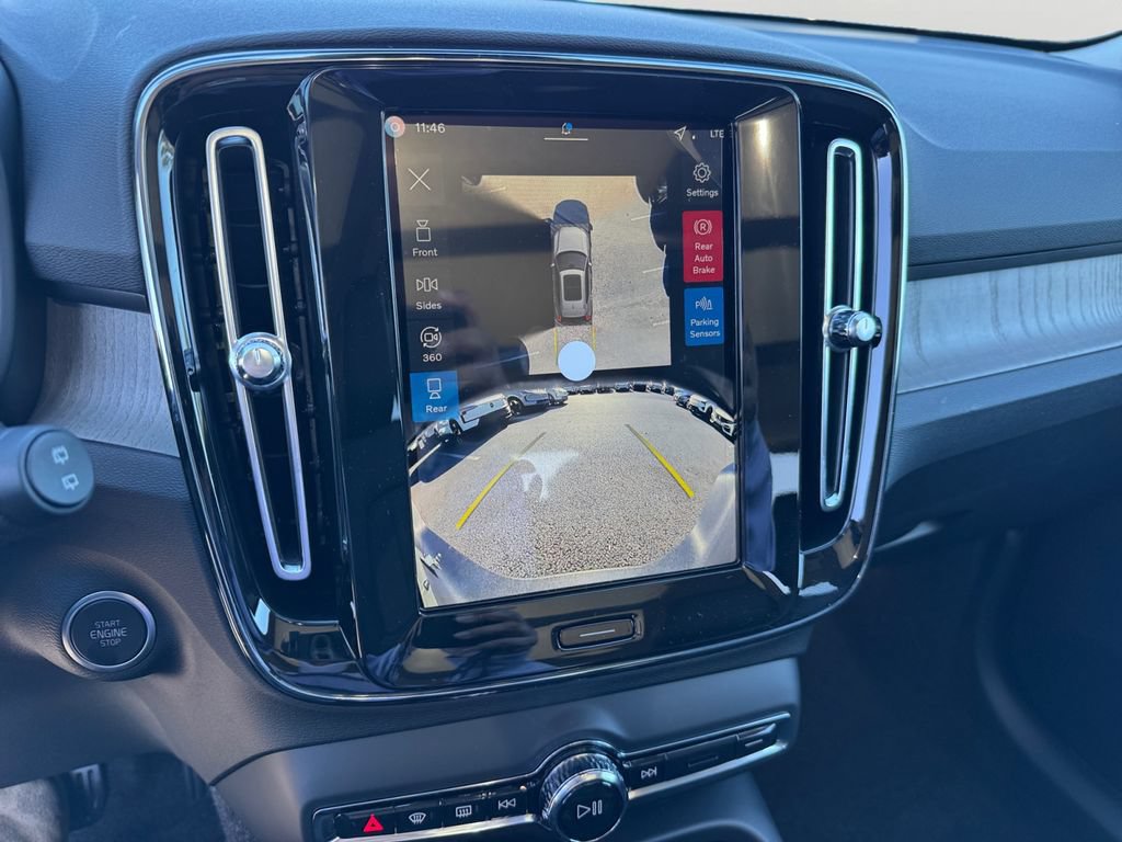 Certified 2026 Volvo XC40 B5 Plus w/ Climate Package AWD/4WD image 20