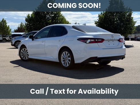Used 2023 Toyota Camry LE FWD image 4