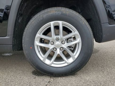 New 2026 Jeep Grand Cherokee Laredo X image 12