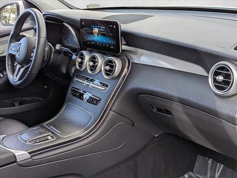 Used 2022 Mercedes-Benz GLC 300 image 21
