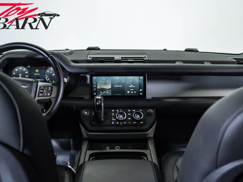 Used 2024 Land Rover Defender 110 X-Dynamic SE AWD/4WD image 42