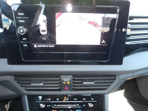 Used 2025 Volkswagen Jetta Sport image 18