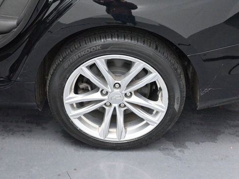 Certified 2022 Cadillac CT4 Luxury w/ Sun And Sound Package image 30