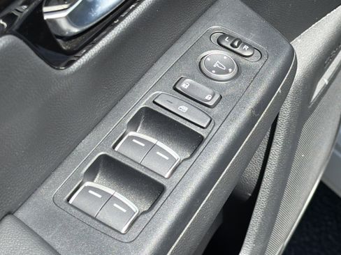 Used 2025 Honda CR-V EX-L image 18
