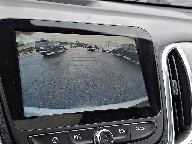 Used 2018 Chevrolet Equinox Premier FWD image 17
