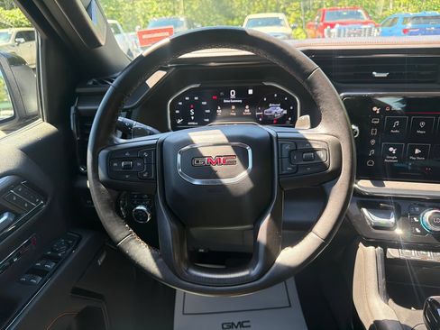 Certified 2022 GMC Sierra 1500 AT4 w/ AT4 Premium Package AWD/4WD image 27