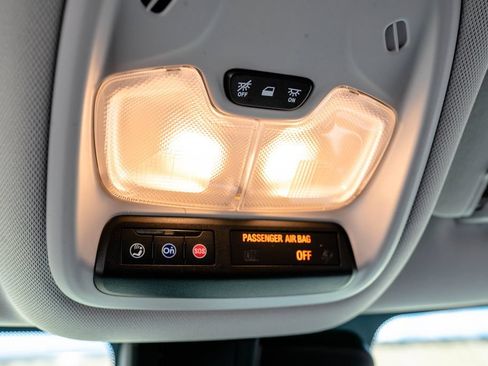 Used 2023 Chevrolet TrailBlazer LT FWD image 28