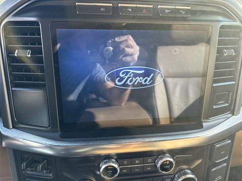 Used 2022 Ford F150 Lariat w/ Equipment Group 502A High image 28