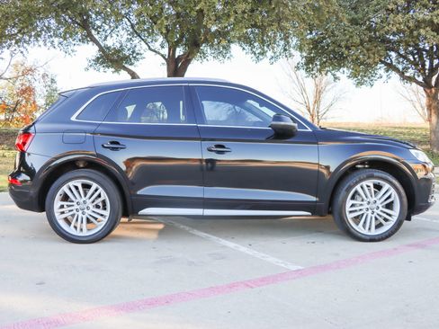 Used 2019 Audi Q5 2.0T Premium Plus w/ Premium Plus Package image 8