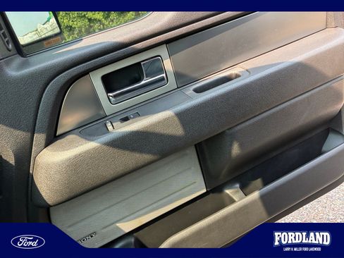 Used 2014 Ford F150 FX4 w/ Equipment Group 402A Luxury AWD/4WD image 16