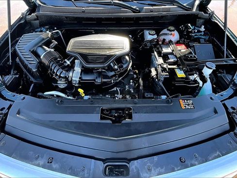 Certified 2025 Cadillac XT6 Premium Luxury image 9