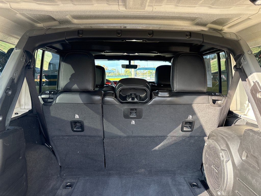 Used 2021 Jeep Wrangler Unlimited Rubicon AWD/4WD image 8