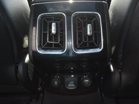 Used 2023 Kia Sorento EX AWD/4WD image 38