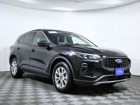 Certified 2023 Ford Escape Active w/ Tech Pack #1 AWD/4WD image 1