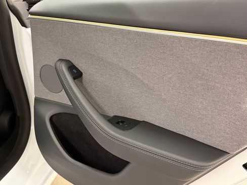Used 2025 Tesla Model 3 Long Range RWD image 41