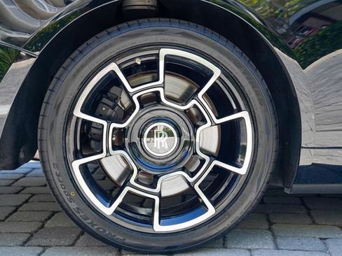 Used 2018 Rolls-Royce Dawn image 29