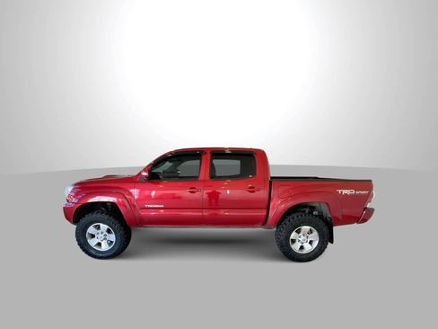Used 2014 Toyota Tacoma 4x4 Double Cab w/ TRD Sport Package image 5