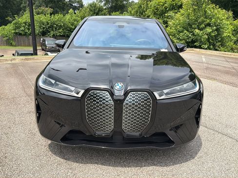 Used 2023 BMW iX xDrive50 w/ Premium Package AWD/4WD image 2