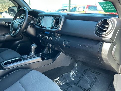 Used 2023 Toyota Tacoma TRD Off-Road image 8
